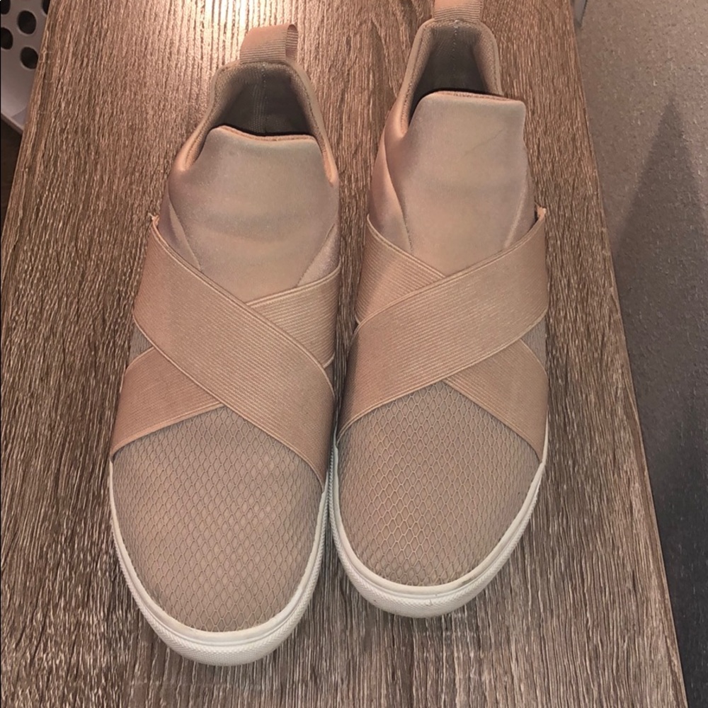 Steve Madden Blush Sneakers - Size 7